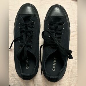 Women’s Converse all black 7.5